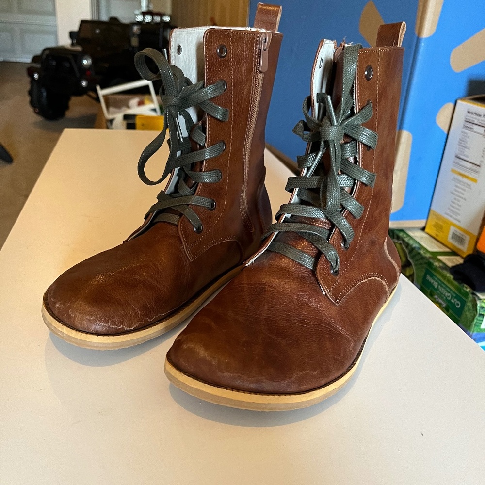 Barefoot boots